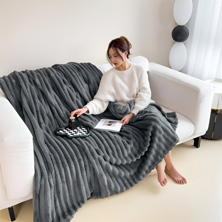 Soft Fleece Throw Blanket – Modern Striped Polyester Sofa and Bed Throw for Living Room and Bedroom