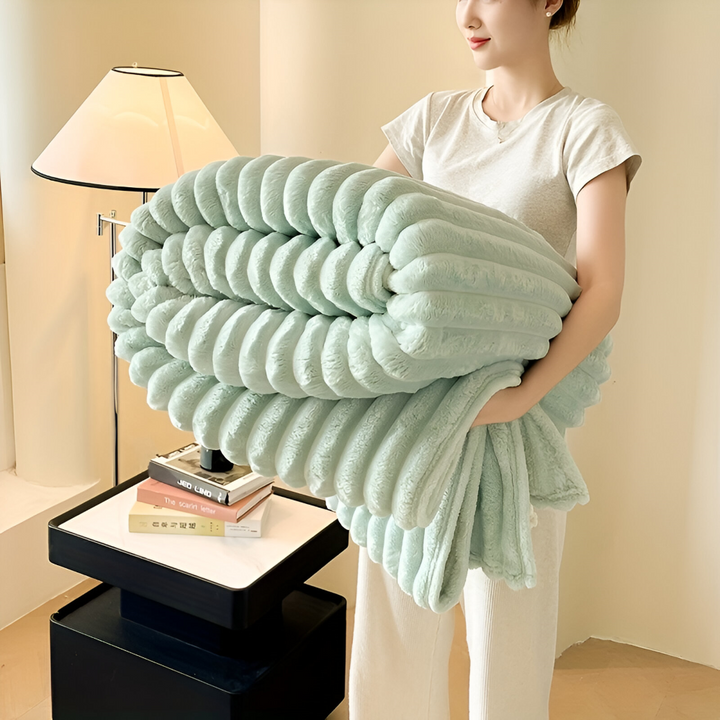 Soft Fleece Throw Blanket – Modern Striped Polyester Sofa and Bed Throw for Living Room and Bedroom