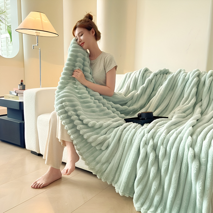 Soft Fleece Throw Blanket – Modern Striped Polyester Sofa and Bed Throw for Living Room and Bedroom