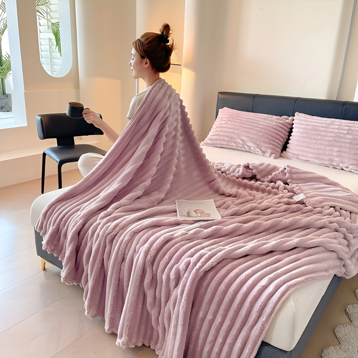Soft Fleece Throw Blanket – Modern Striped Polyester Sofa and Bed Throw for Living Room and Bedroom