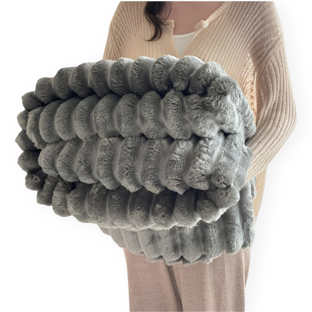 Soft Fleece Throw Blanket – Modern Striped Polyester Sofa and Bed Throw for Living Room and Bedroom