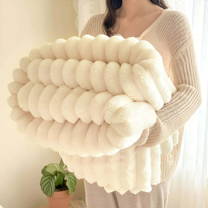 Soft Fleece Throw Blanket – Modern Striped Polyester Sofa and Bed Throw for Living Room and Bedroom