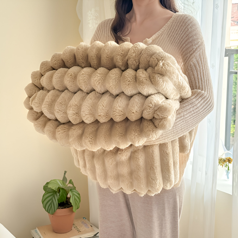 Soft Fleece Throw Blanket – Modern Striped Polyester Sofa and Bed Throw for Living Room and Bedroom