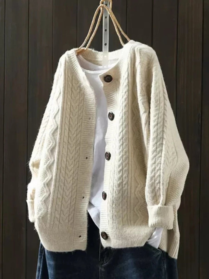 Aveline | Women's Oversized Cable Knit Cardigan